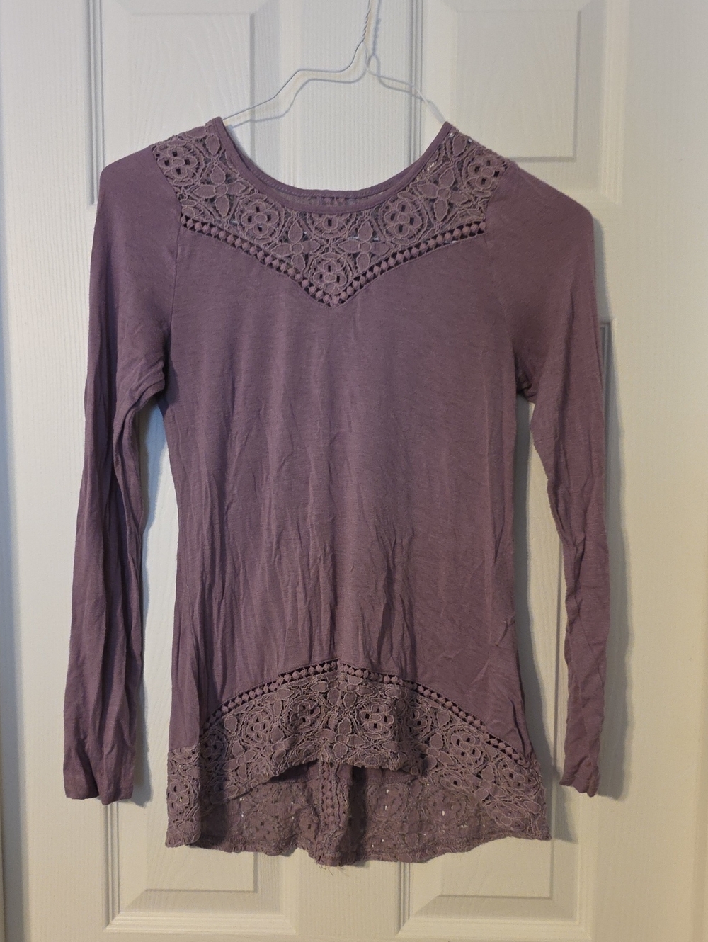Lace-Trim Long Sleeve Women's Top - Mauve